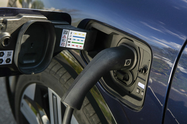 Une Renault électrique capable de se recharger en 10 minutes aurait pu exister, mais… | The Revolution Of The Car Industry | Scoop.it