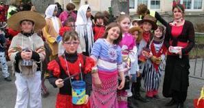 Sarrancolin. Carnaval traditionnel pour l'école bilingue - La Dépêche | Vallées d'Aure & Louron - Pyrénées | Scoop.it
