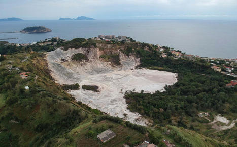 A Huge Italian Volcano Could Be Ready to Erupt | Risques naturels et technologiques infos | Scoop.it