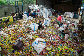 Plus que quatre jours pour boucler un traité mondial contre la pollution plastique | Environnement - Développement durable - Climat | Scoop.it