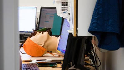 HS: Hus selvitt&auml;&auml;, pit&auml;isik&ouml; Apotista luopua | 1Uutiset - Lukemisen t&auml;hden | Scoop.it