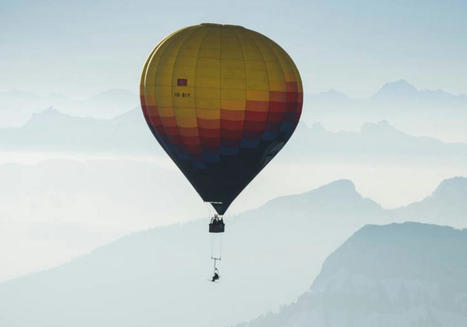 Le skieur saute depuis une montgolfière ! | No limite | Scoop.it