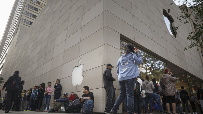 iPhone 6S launch going well for Apple, analysts say - MarketWatch | Technology Report - Changing Our World | Scoop.it
