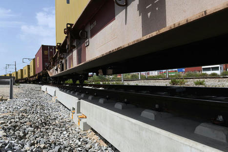 Installation d'une voie ferrée innovante conçue par SYSTRA dans le Port de Marseille-Fos | Regards croisés sur la transition écologique | Scoop.it