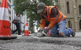 Chicago artist taking his work to the streets &ndash; literally - The Spokesman Review | Traffic Cones | Scoop.it