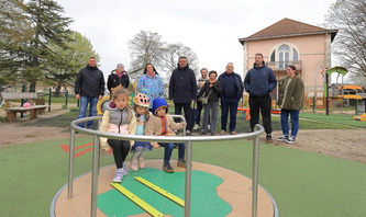 Mimizan&nbsp;: une nouvelle aire de jeux inclusive inaugur&eacute;e au jardin public | Landes - Conseils municipaux & communautaires | Scoop.it