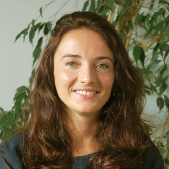 Portrait Jeune Chercheuse - Julia Zinsmeister, Maître de conférences en physiologie moléculaire des semences | Life Sciences Université Paris-Saclay | Scoop.it