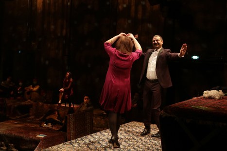 Trois soeurs  (à propos de "Les forteresses" de Gurshad Shaheman) | Revue de presse théâtre | Scoop.it