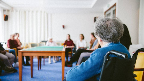 Un tiers des seniors puisent dans leurs économies pour financer l’hébergement en Ehpad | Une semaine d'actu - Newsletter de veille de l'AURH | Scoop.it