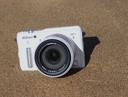 Swimming with the Nikon 1 AW1: Digital Photography Review | Mobile Photography | Scoop.it