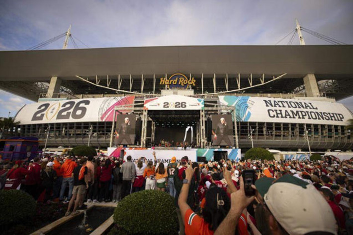 Who is the billionaire who paid $125 million for a piece of the Dolphins? | Family Office & Billionaire Report - Empowering Family Dynasties | Scoop.it