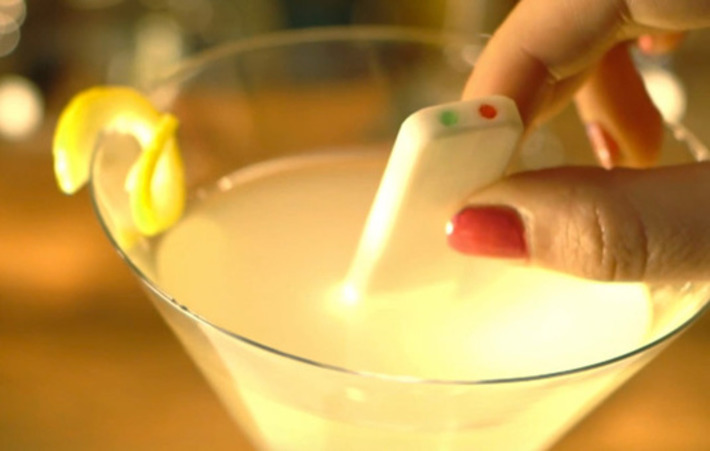 Tiny device aims to tell you if your drink has been spiked | Herstory | Scoop.it