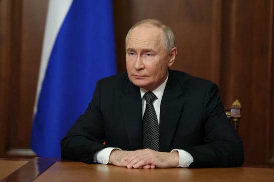 Poutine assure que la guerre en Ukraine est devenue “mondiale” et menace les Occidentaux | Caroline Gaillet