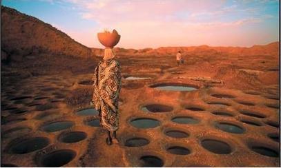 Afrique – Sahara: très belle photographie d’une femme en plein désert | Actions Panafricaines | Scoop.it