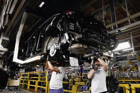 Le march&eacute; automobile fran&ccedil;ais &laquo;&nbsp;bascule&nbsp;&raquo; vers l&rsquo;&eacute;lectrique | Infrastructures et mobilit&eacute;s | Scoop.it