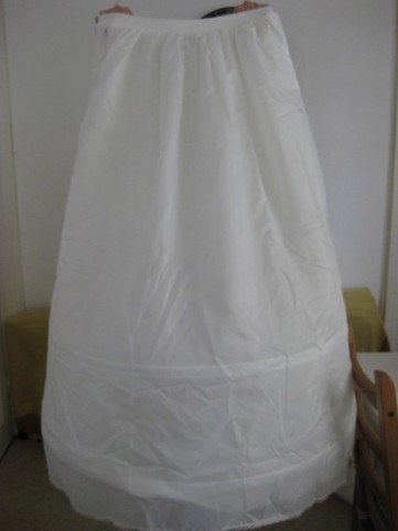 Crinoline Grande taille pour robe de mariée d'occasion | Robes de mariée d'occasion | Scoop.it
