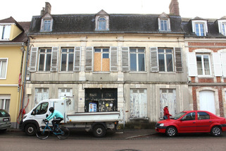Pont-Audemer. Cet immeuble abandonn&eacute; sera bient&ocirc;t transform&eacute; en logements locatifs | Veille territoriale AURH | Scoop.it