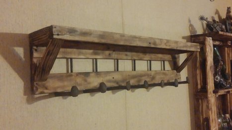 Pallet Coat Rack With Shelf | 1001 Pallets ideas ! | Scoop.it