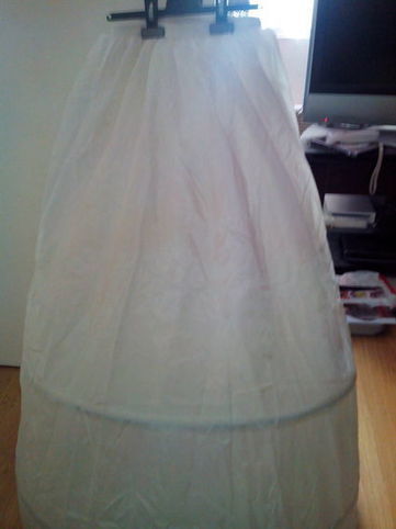 Robe de mariée grande taille + jupon + étole - Nord | Robes de mariée d'occasion | Scoop.it