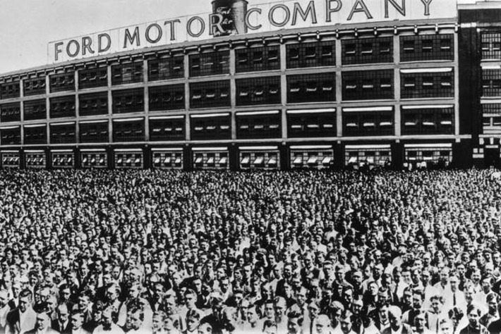 Henry Ford Upped Wages So Workers Became Consumers. The Rest Is History. | Family Office & Billionaire Report - Empowering Family Dynasties | Scoop.it