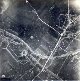 Retronaut - 29th July 1915: Aerial Photograph of the Trenches at Ypres | Autour du Centenaire 14-18 | Scoop.it