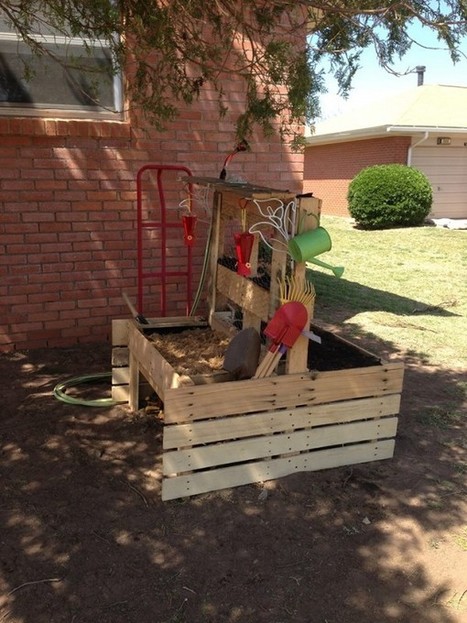 Pallet planter and sandbox | 1001 Gardens | 1001 Gardens ideas ! | Scoop.it