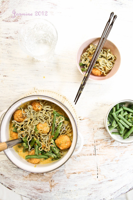 Curry Bamboo Charcoal Ramen Noodles Recipe | Smoky Wok | The Asian Food Gazette. | Scoop.it