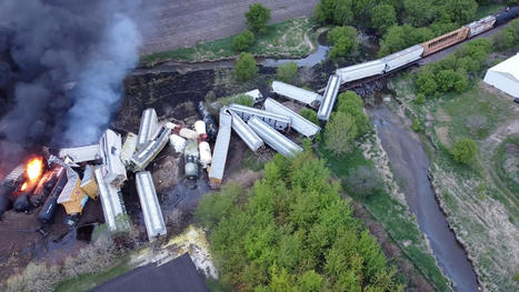 Train in Iowa hauling hazardous materials derails, catches fire / le 17.05.2021 | Pollution accidentelle des eaux par produits chimiques | Scoop.it