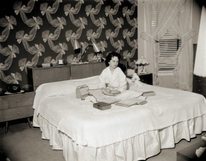 Vintage Photo Of A College Girl In Her Room | Antiques & Vintage Collectibles | Scoop.it