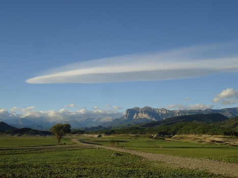 Beau lenticulaire dans le ciel d'Ainsa | Vallées d'Aure & Louron - Pyrénées | Scoop.it