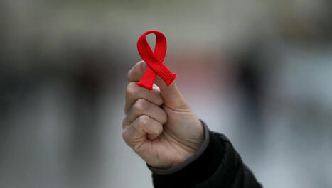 "On en parle moins" : quand les associations déplorent le manque de visibilité du VIH à l'occasion du Sidaction 2025 - ici | actualités VIH, hépatites, IST, santé sexuelle | Scoop.it