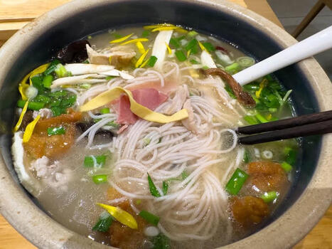Yunnan Discovery | 过桥米线 crossing-bridge rice noodles | Kunming-Yunnan | Scoop.it