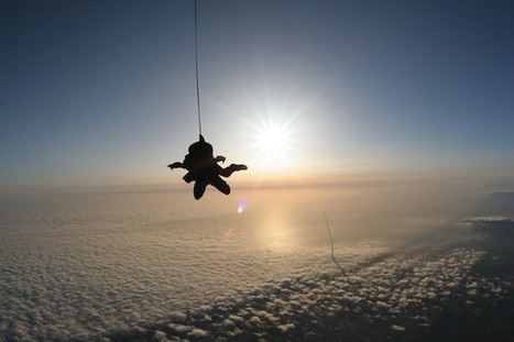 Stunning Skydiving Photo Complete with Rocket Launch in the Background | Mobile Photography | Scoop.it
