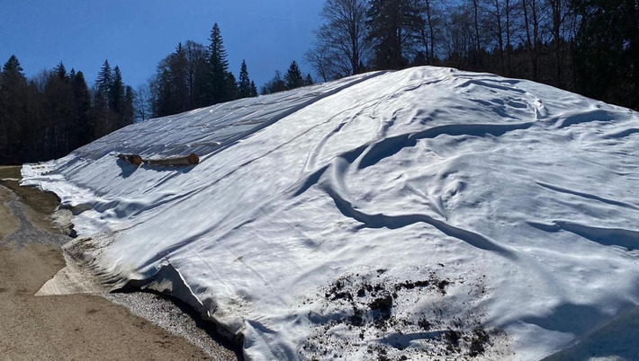"C'est gigantesque" : dans la station de ski de M&eacute;tabief, un mur de neige de six m&egrave;tres de haut intrigue&nbsp; | Th&eacute;matique Montagne | Scoop.it