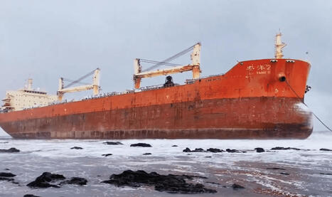 Russia Emergency Services Work to Prevent Oil Spill from Grounded Bulk Carrier / le 10.02.2025 | Pollution accidentelle des eaux (+ déchets plastiques) | Scoop.it