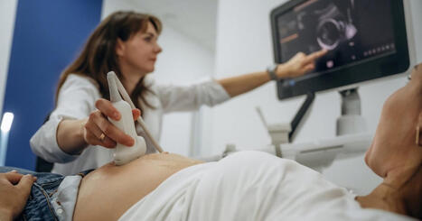 "C&rsquo;&eacute;tait le seul moyen de le sauver" : un b&eacute;b&eacute; soign&eacute; in utero pour une tumeur, une premi&egrave;re mondiale | Famille et sexualit&eacute; | Scoop.it