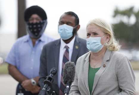 Houston Democrats to USPS leaders: Why are dozens of post offices rejecting voter materials? | AP Government & Politics | Scoop.it