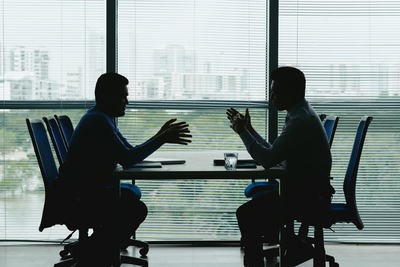 « Au cœur des négociations d'assurance chômage », une série documentaire inédite