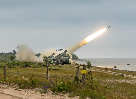 Estonian reserve soldiers conduct first live-fire exercise with HIMARS systems in Saaremaa | DEFENSE NEWS | Scoop.it