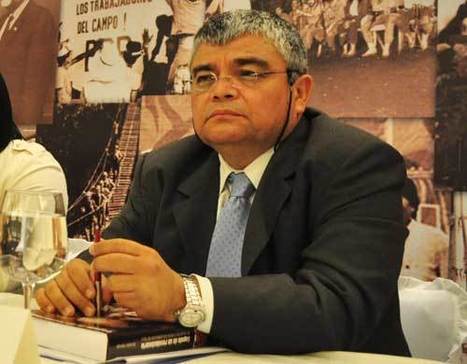 Ramón Rivas: “Recibimos la orden de Casa Presidencial para no hablar más del mural de Llort” | Autores de Centroamérica | Magacín | Scoop.it