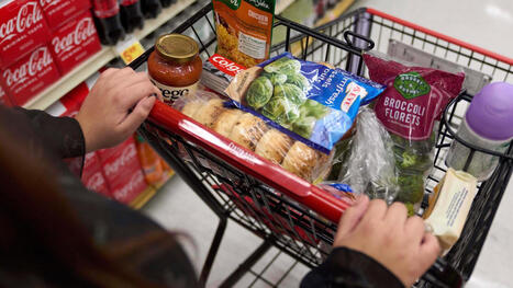 Trump administration posts notice that no federal food aid will go out Nov. 1 - AP News | Backstabber Watch | Scoop.it