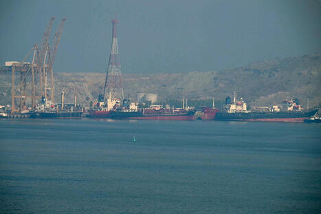 Comment les pays du Golfe veulent s&rsquo;affranchir du d&eacute;troit d&rsquo;Ormuz&nbsp;: pipelines&nbsp;XXL et projet de canal pharaonique | Revue de presse du Centre de doc | Scoop.it