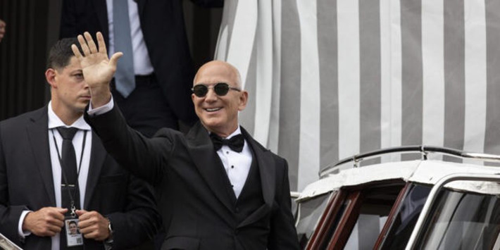 The tech billionaires aren&rsquo;t just grabbing trophy Florida mansions&mdash;they have competing half-billion-dollar megayachts jostling for dock space | The UHNW Lifestyle Report | Scoop.it