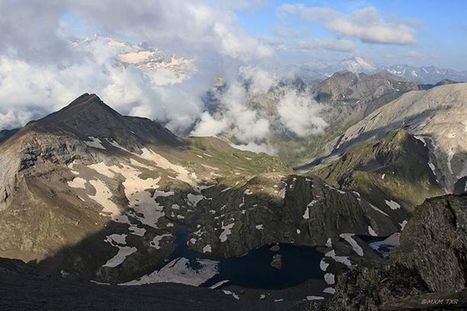 Vue depuis le pic de Robiñera (3005 m.) -Maxime Teixeira | Facebook | Vallées d'Aure & Louron - Pyrénées | Scoop.it