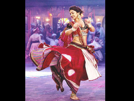 Bollywood Style Notebook: Deepika's Best Looks From Goliyon Ki Raasleela Ram Leela. Navratri Special | Celebrity Fashion Trends | Scoop.it