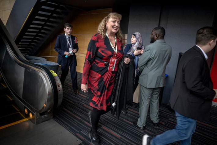 Liberals courting as many as eight more potential floor-crossers, sources say | Political Report | Scoop.it