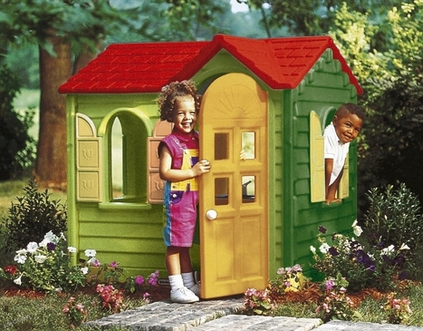 plastic cubby house