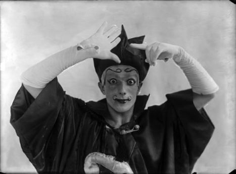 Watch the 1917 Ballet “Parade”: Created by Erik Satie, Pablo Picasso & Jean Cocteau, It Provoked a Riot and Inspired the Word “Surrealism” | Autour du Centenaire 14-18 | Scoop.it