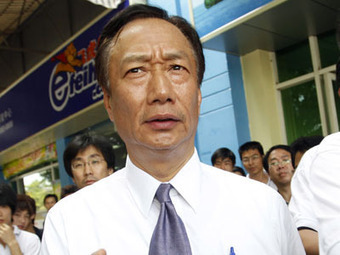 Foxconn Throws $1.6 Billion Into Sharp For Flatscreen Panels | pixels and pictures | Scoop.it