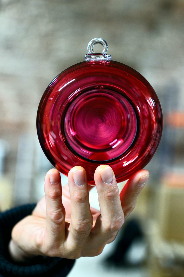 Boules de Noël d'exception : dans les coulisses de la verrerie de Meisenthal | Ma douce France | Scoop.it